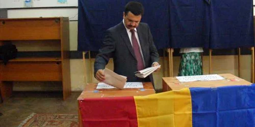 Nicolae Ioțcu, în timpul votului 