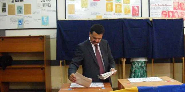 Nicolae Ioțcu, în timpul votului 