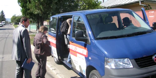 Bacău: Sărmanii judeţului, duşi gratis la medic