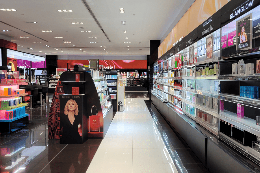 Parfumuri care pot cauza infertilitate, vândute în magazine din mall-uri din București și Ilfov