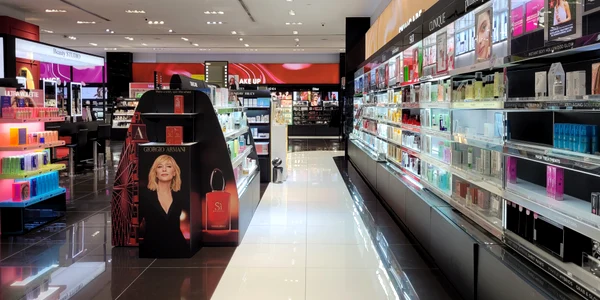 Parfumuri in Sephora FOTO Shutterstock 