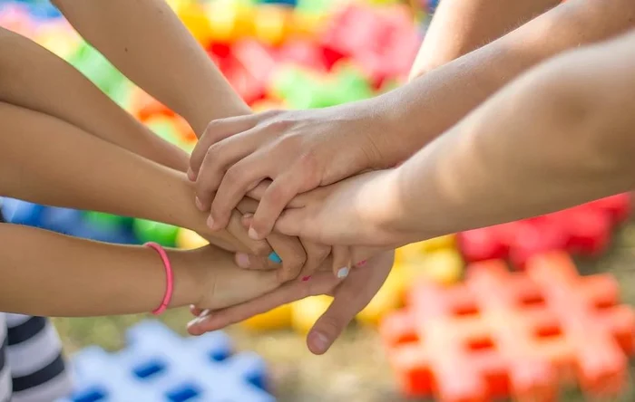 Horoscop zilnic 8 decembrie 2019: Prietenii cer sfaturi de dragoste ori plâng pe umerii Leilor.Foto: pixabay.com