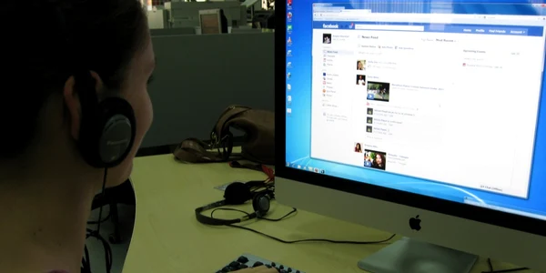 cont de facebook FOTO Adevarul
