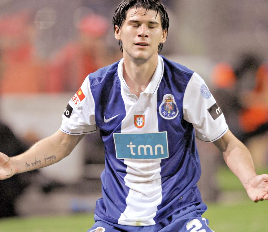 
    Cristi Săpunaru  