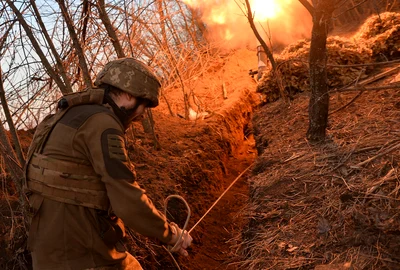 Artilerie ucraineana razboi avdiivka transee foto Profimedia jpeg