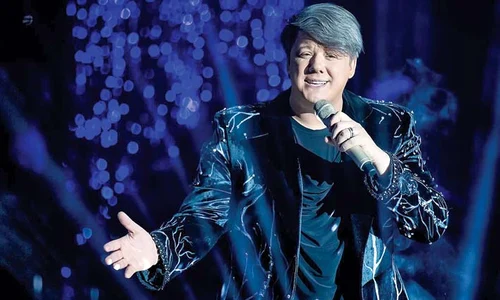 Înainte, 110 kg Cântăreţul a decis să ia măsuri când a ajuns la această greutate jpeg