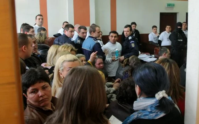 Clanul Corduneanu protesteaza la Tribunal impotriva masurii de prelungire a arestarii preventive