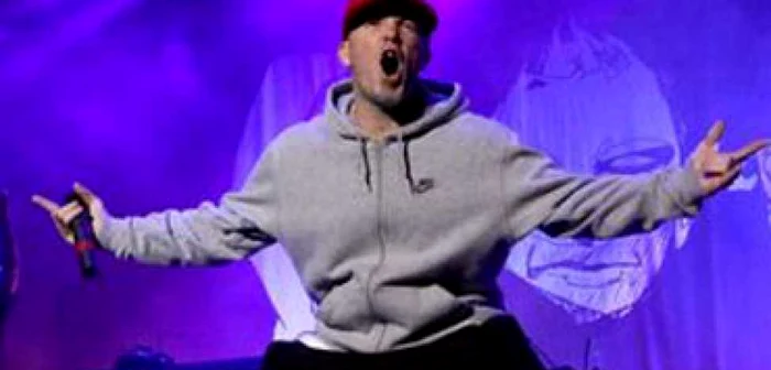 VIDEO Fred Durst, de la Limp Bizkit, a renunţat la burlăcie