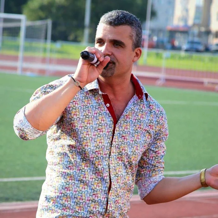 Temişan în faţa localului pe care l-a patronat în Mamaia