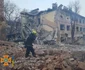 Pompieri sting incendii dupa bombardamentele rusesti in Nipru Ucraina FOTO Profimedia