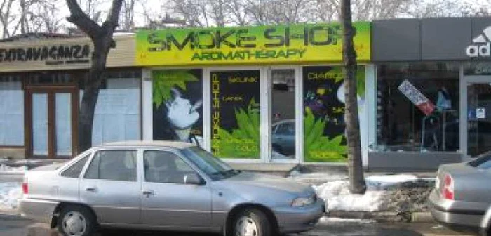 Magazinele de vise sunt deschise seara şi noaptea, foto Dorin Udrea