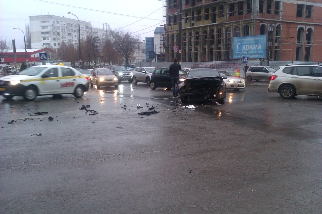 
    Carosabilul umed a favorizat producerea accidentelor  