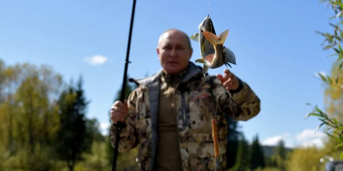 Vladimir putin la pescuit. Foto Epa-Efe