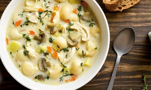 ciorba de curcan cu ciuperci si paste jpg