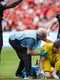 Canadianul Ismaël Koné, accidentat de jucatorul lui Qatar, Assim Madibo, Campionatul Mondial 2026 (EPA) jpg