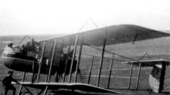 Povestea aviatorului mort în anonimat, care a zburat la 40 de grade cu documentele Marii Uniri de la 1 decembrie 1918 jpeg