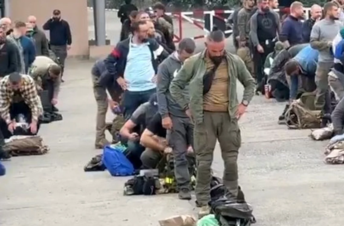 Mercenari români, evacuați din Congo FOTO: captura video
