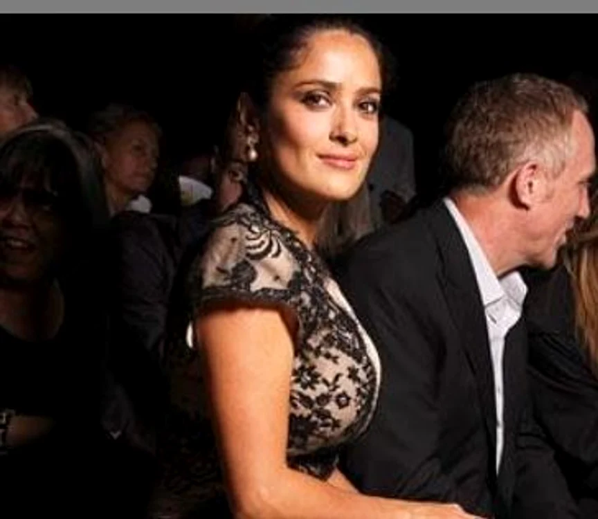
    Salma e cu miliardarul francez de 15 aniFoto: Instagram  