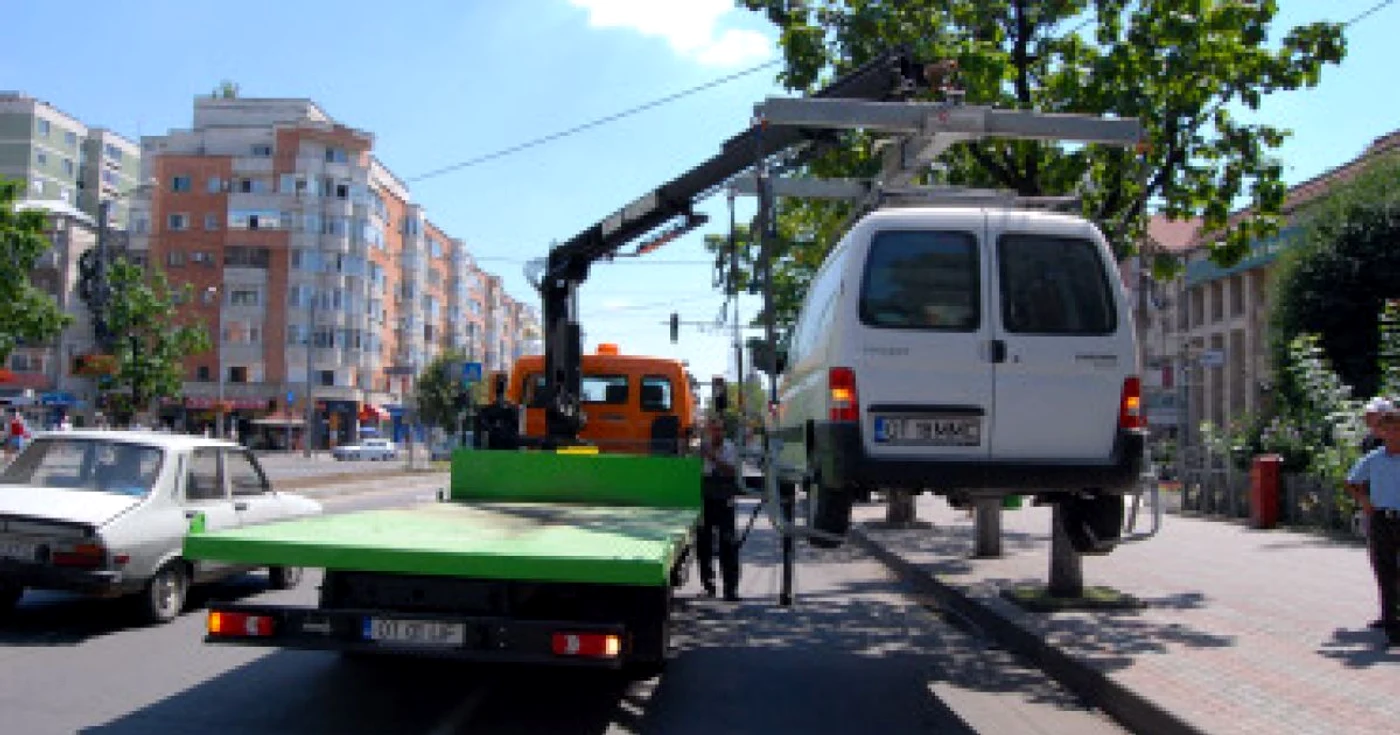 Slatina: Maşinile parcate neregulamentar sunt ridicate