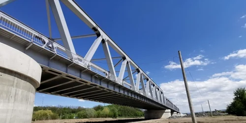 pod feroviar burjuc raul mures foto daniel guta adevarul