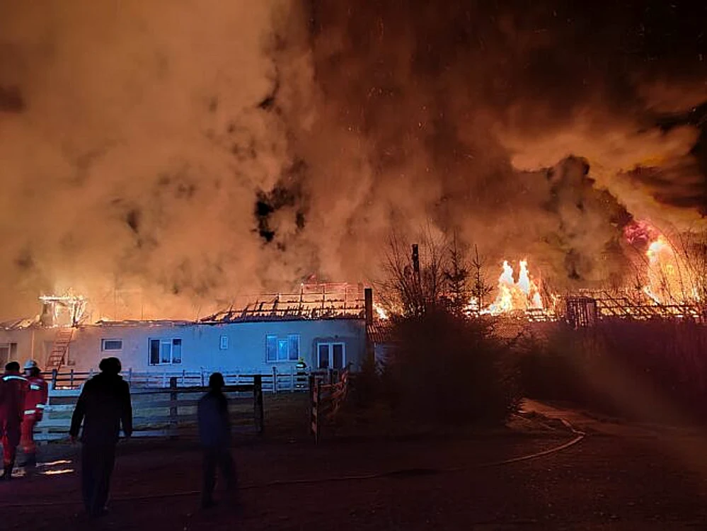 incendiu fabrică de mobilă Vadu Moldovei 1