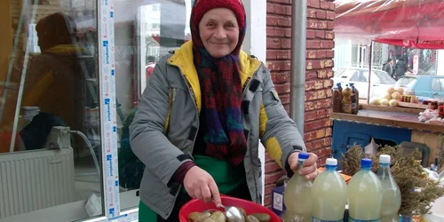 Georgeta David a scos pe tarabă murături şi borş de putină
