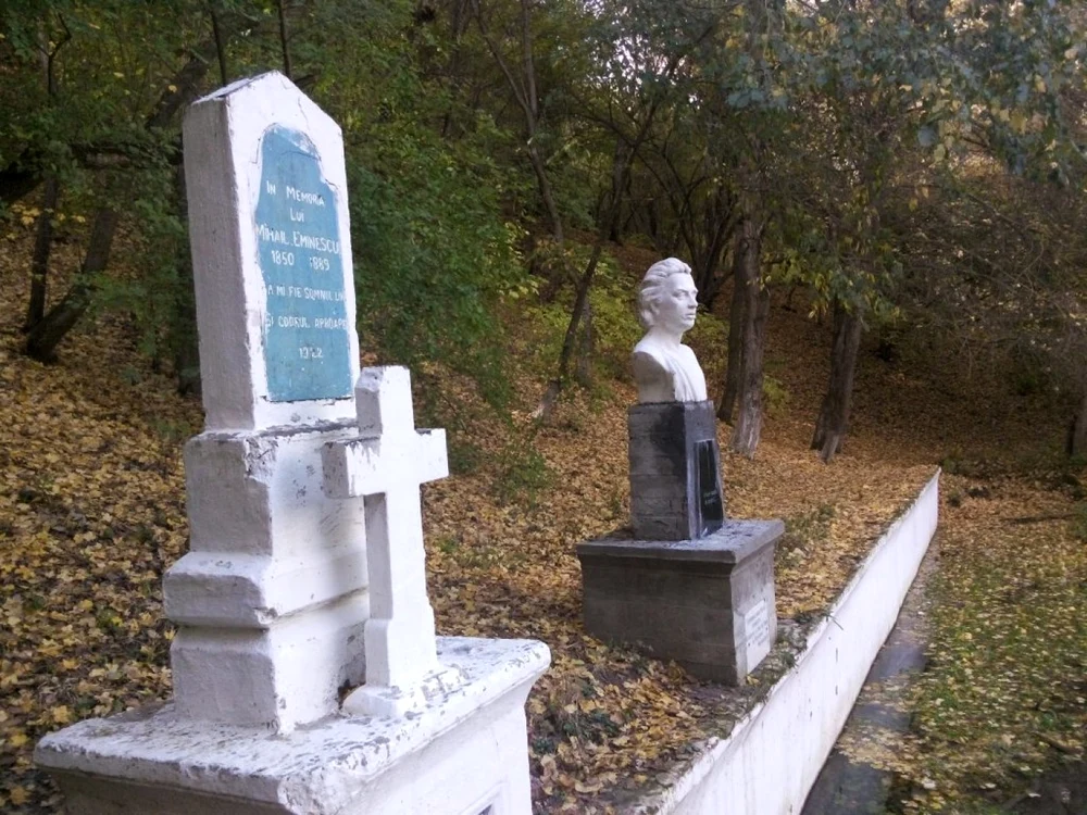 Cişmeaua Mihai Eminescu din pădurea de la Ion Corvin, Constanţa Sursa dobrogealive.ro
