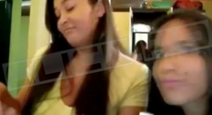 
    Fetele au avut chef de distracţie.  