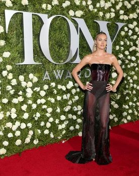 Candice Swanepoel GettyImages 694973720 jpeg