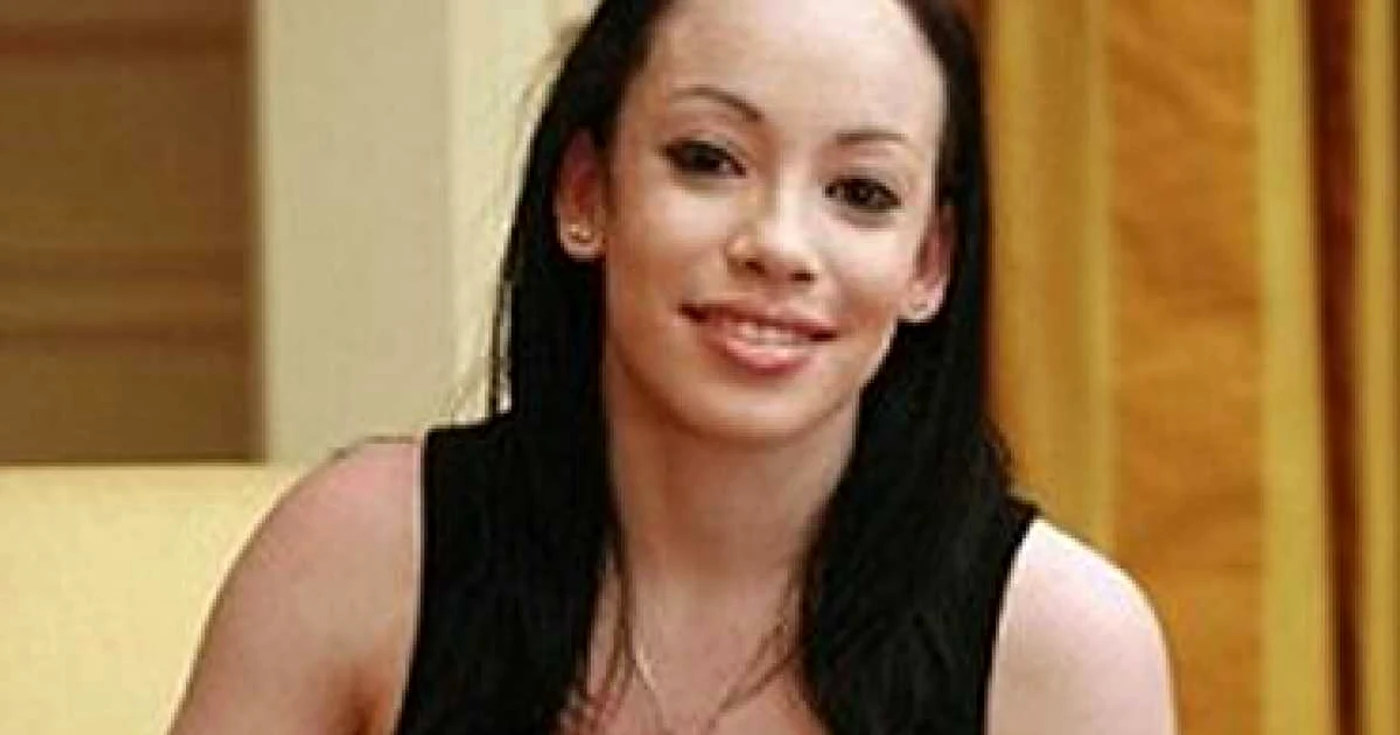 <b>Daily Mail</b>: O britanică de culoare devine albă, fiind afectată de vitiligo