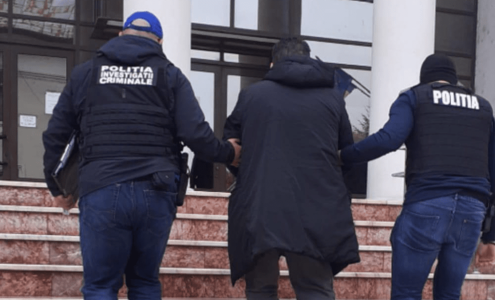 Escrocul care se dădea drept polițist în Vama Giurgiu a fost arestat. Câți bani cerea șoferilor