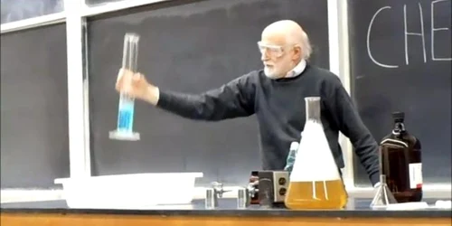 Profesorul Paul Hunter