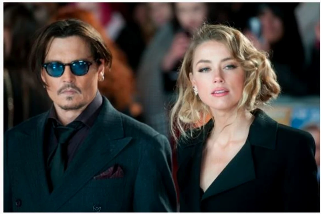 Johnny Depp a dat cotidianul în judecată pentru un articol în care a fost acuzat că a bătut-o pe Amber Heard
