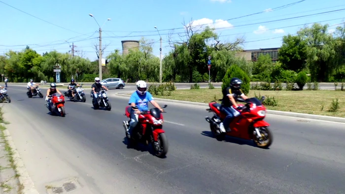 Parada cailor putere pe străzile Reşiţei FOTO CRISTIAN FRANŢ