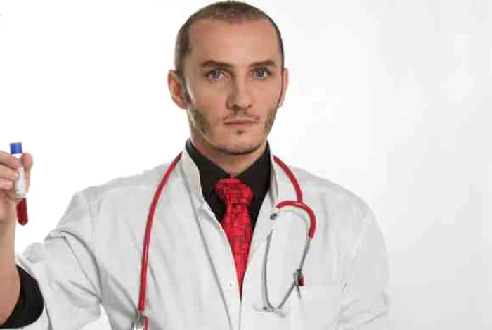 Mihai Trăistariu le răspunde fanelor chiar și la cele mai indecente întrebăriFoto: Arhiva personală