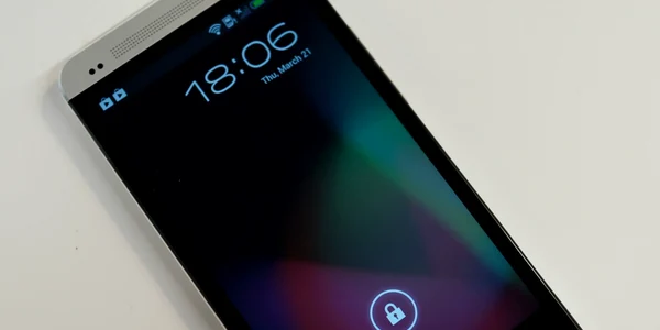 htc one stock android foto the verge