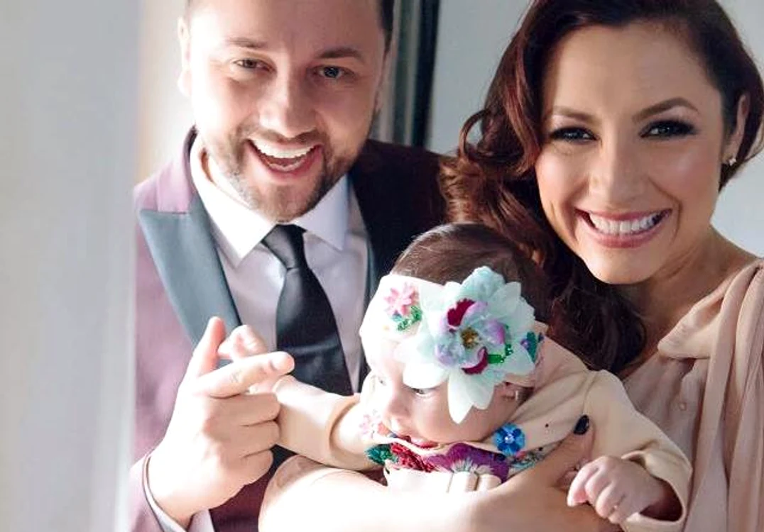 
    Andra și Cătălin Măruță, alături de micuța Eva Maria Ioanafoto: arhiva personală  