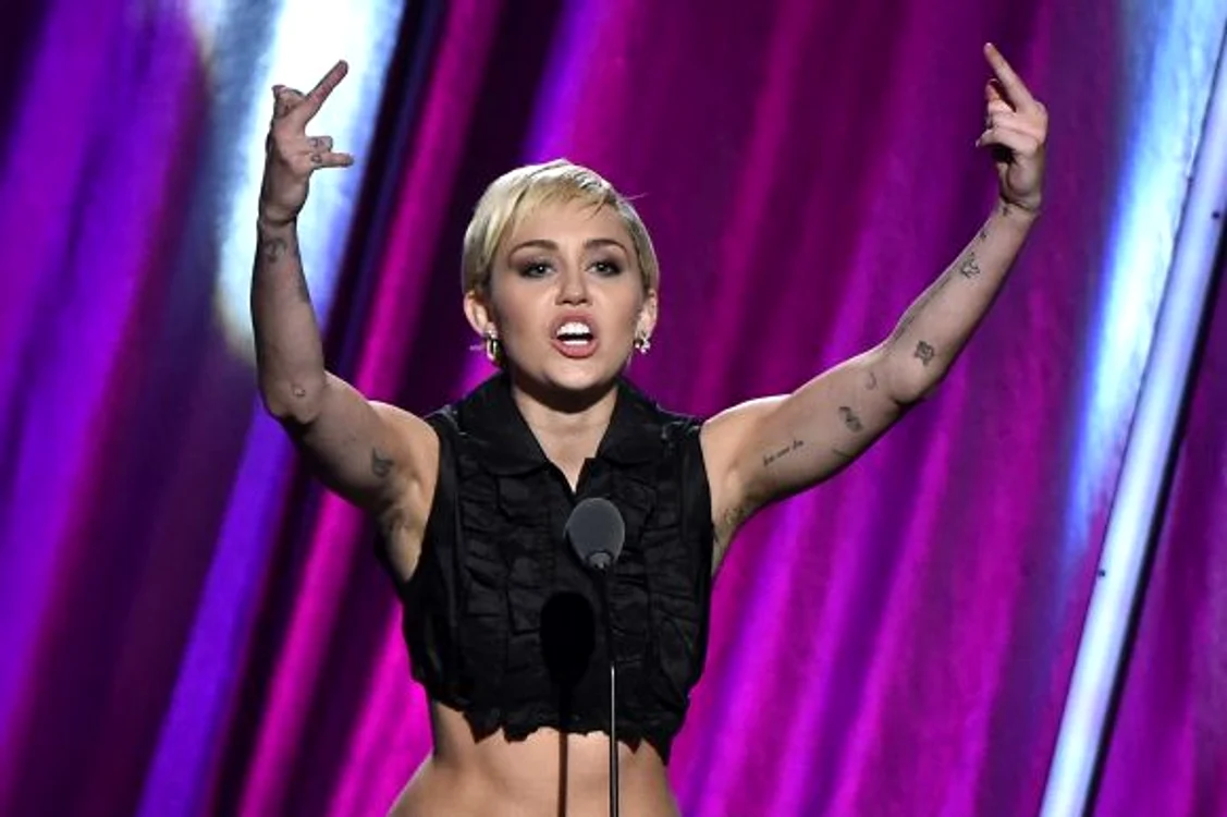 
    Cântăreaţa nu mai şochează pe nimeni cu pozele pe care şi le faceFoto: Instagram/ Miley Cyrus  