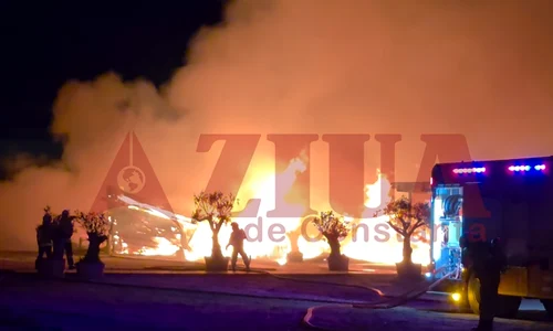 incendiu in statiunea mamaia doua beach baruri au ars din temelii FOTO captura video Ziua de Constanta