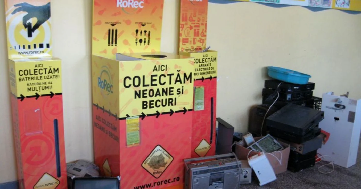 Astfel de containăre vor fi amplasate în şcoli
