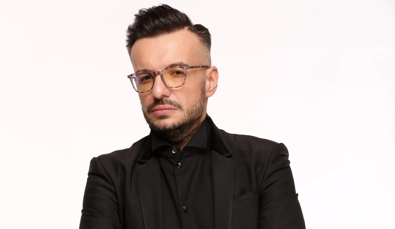 
    Maşina condusă de Răzvan Ciobanu a fost complet distrusă în accidentFoto: arhivă personală  
