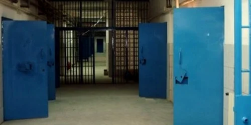 Doi deţinuţi din Galaţi sunt suspectaţi că au înşelat prin metoda accidentul mai multe persoane 