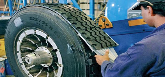 Ca să economiseşti apă şi energie, e bine să porneşti maşina de spălat doar atunci când e încărcată cu haine