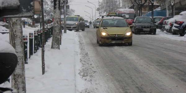 Pe drumurile din judeţ se circulă în condiţii de iarnă