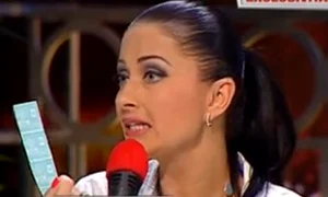 Vedeta şi a cumpărat deja timbrele pentru divorţul de Marcel Toader (captură: Kanal D) jpeg