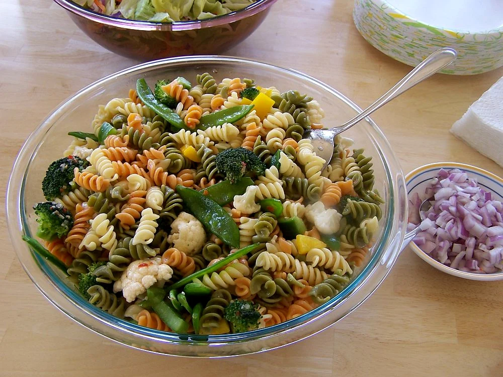 salata paste ardei, broccoli fasole verde jpeg