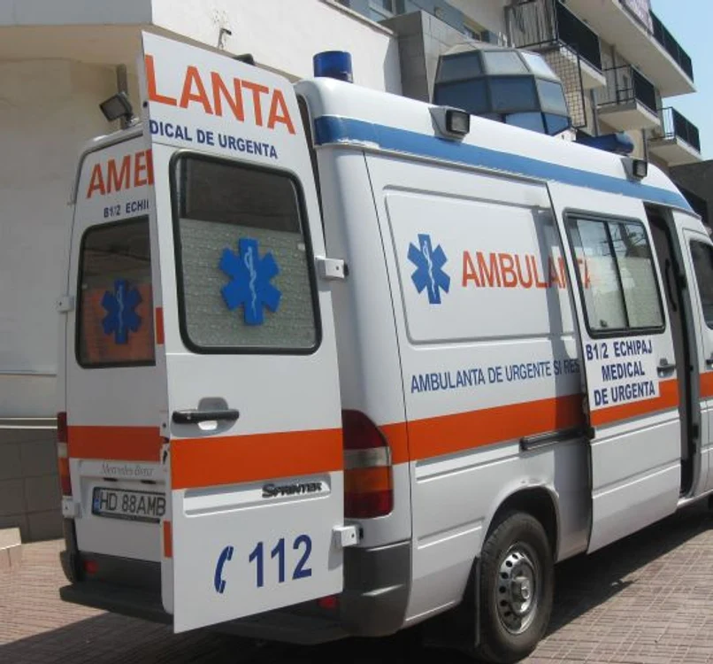 Victima a rămas în spital.   