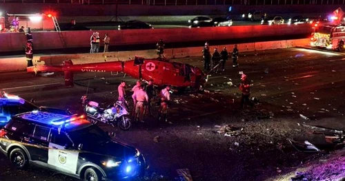 Un elicopter medical s-a prăbușit pe autostradă FOTO: X