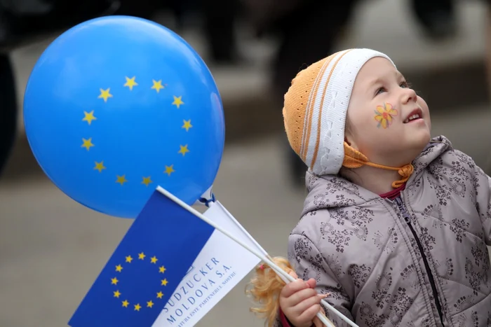 Majoritatea moldovenilor ar vota la un eventual referendum pentru aderarea la Uniunea Europeană. FOTO Tudor Iovu