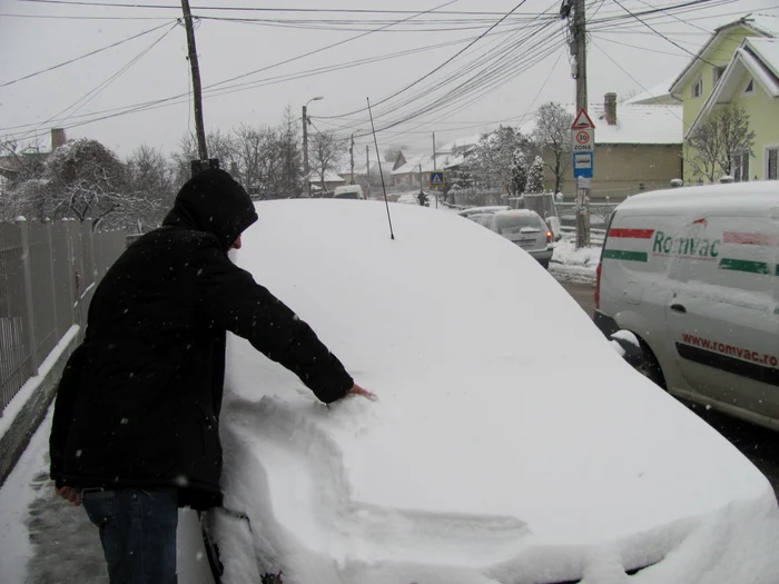 Ninge fără întrerupere de dimineaţă FOTO Olimpia Man